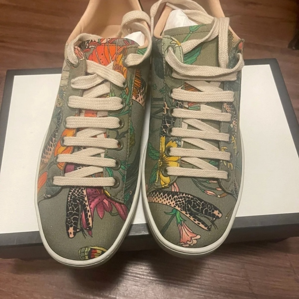 Gucci shoes